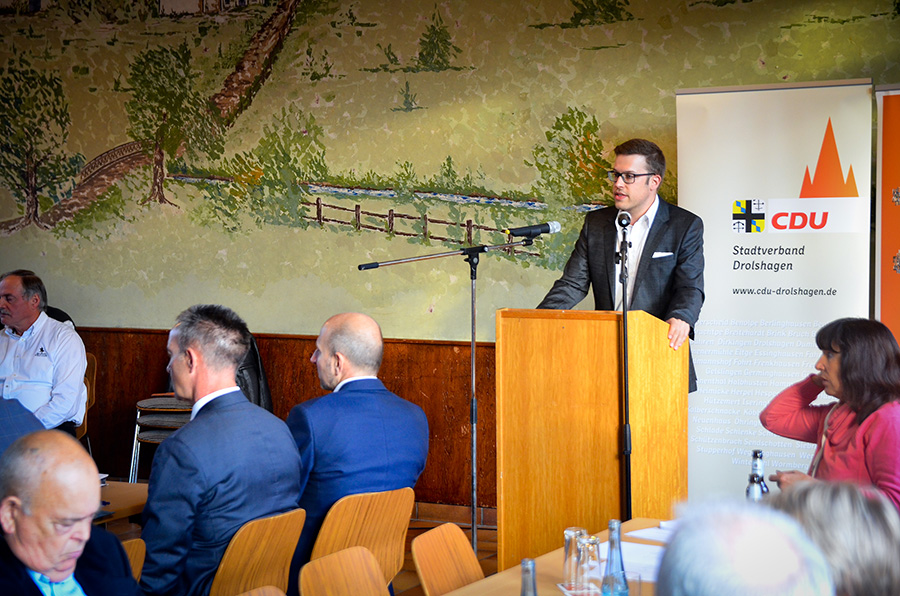 09.00.2016 - Wolfgang Bosbach beim Dmmerschoppen zum Tag der Deutschen Einheit - 